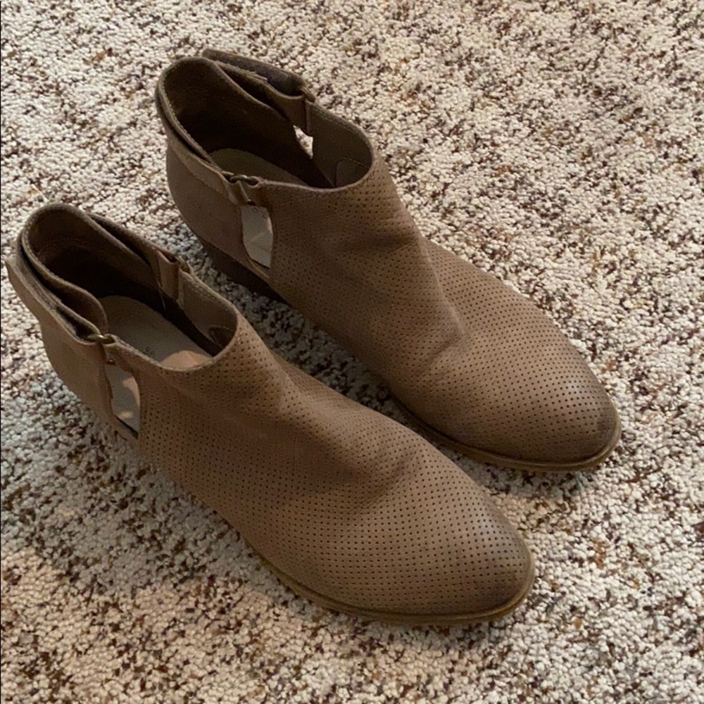 Ankle boots